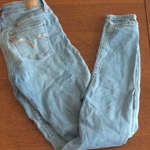 Levi’s Jeans